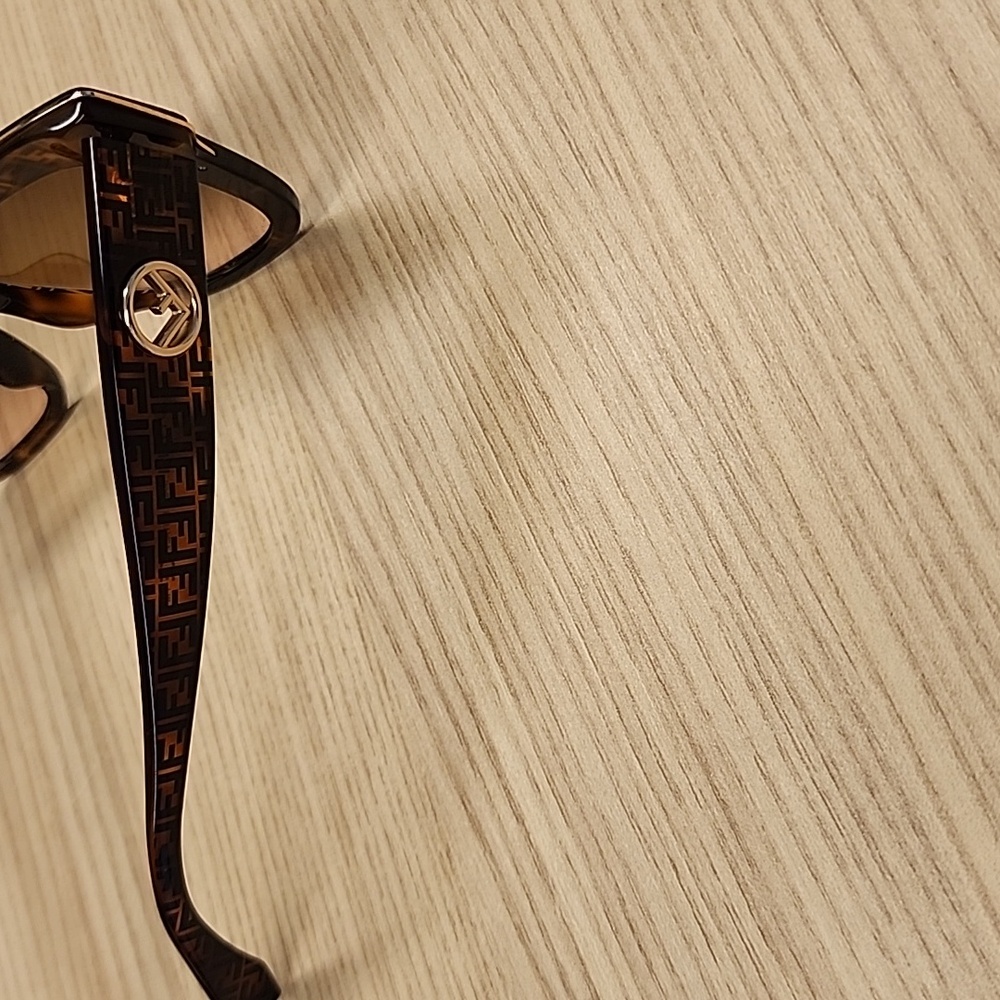 Fendi 51mm Tortoise Shell Sunglasses, Case, Authenticity Card, Cleaning Cloth - Picture 3 of 5